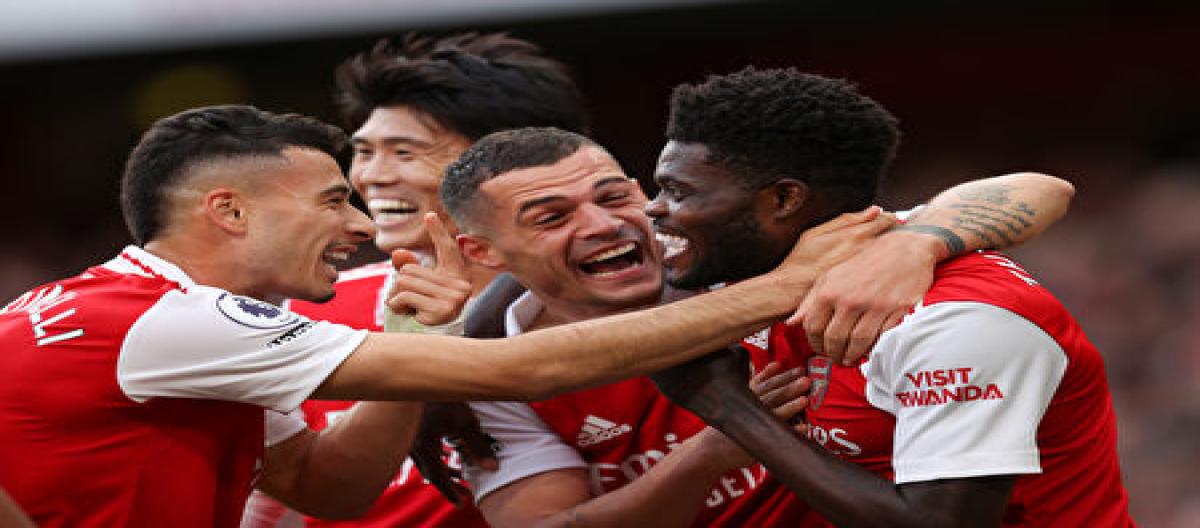Manchester United is in a crisis of losing four games in a row, and the pressure on Liverpool and Arsenal in the next two games will be doubled