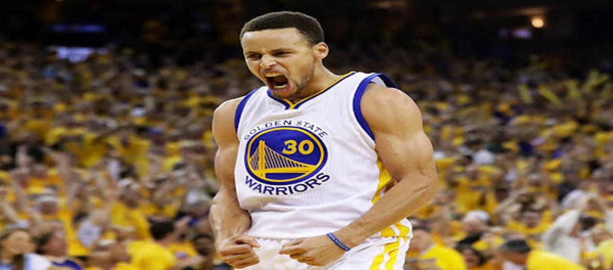 The Warriors narrowly beat the Knicks to win six consecutive games, Curry scored 28 points and Towns scored 29+12