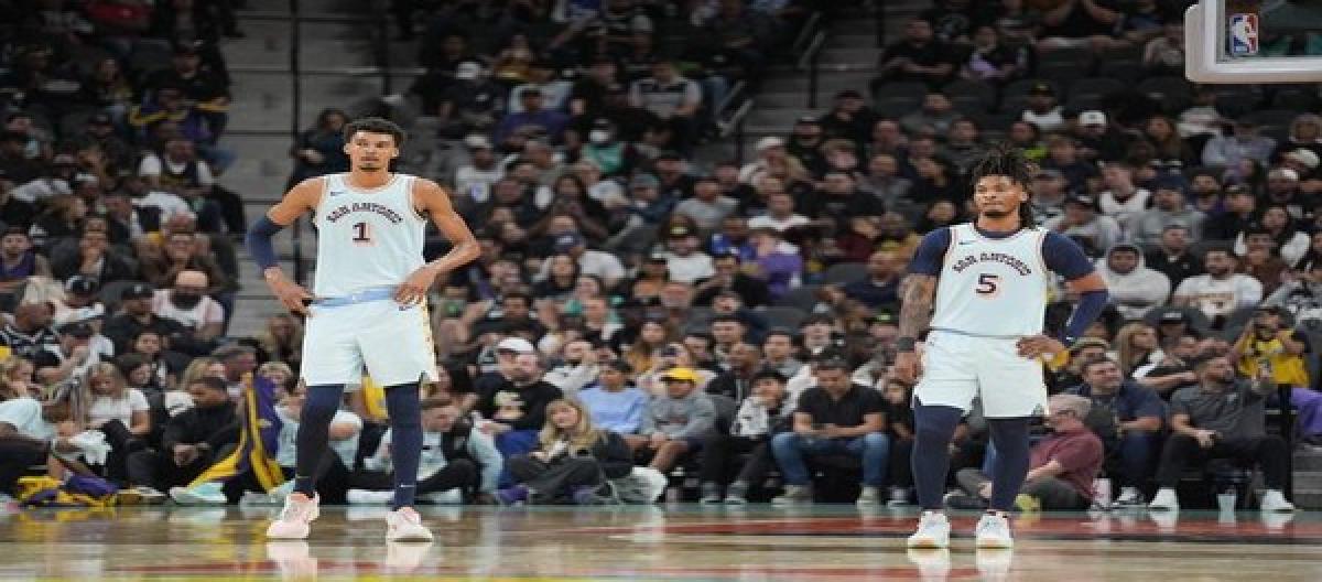 卡斯尔荣膺NBA年度最佳新秀 马刺再出天才新星