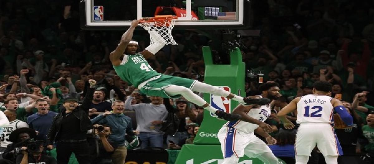 Lakers and Warriors are interested in strengthening their inside game, and former Celtics center Williams has attracted attention