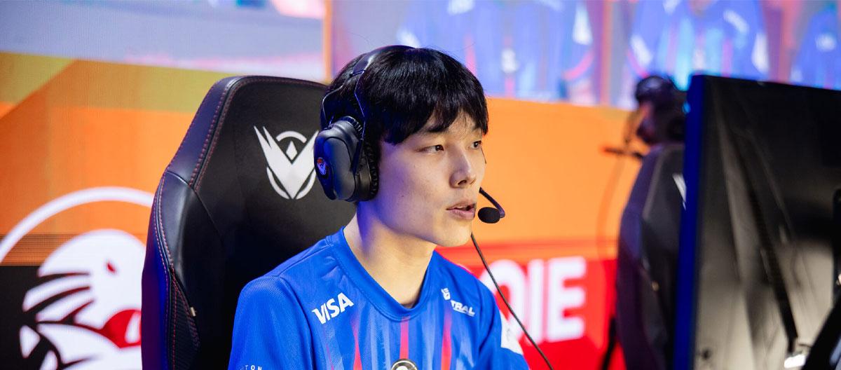 League of Legends: Estral Esports (EST) top laner Summit provisionally suspended by Riot Games for alleged cheating during the LTA North Promotion..