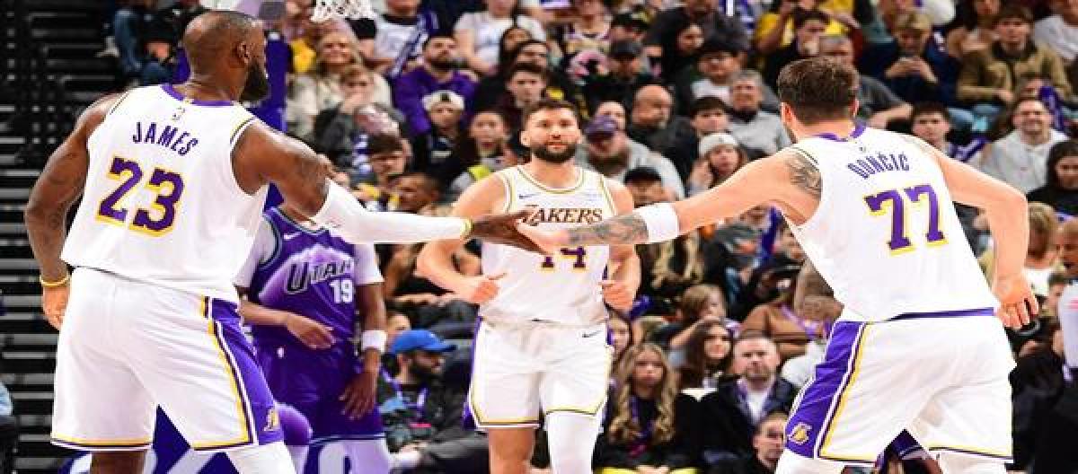 Doncic's 33 points, 11 rebounds, and 8 assists led the Lakers to a narrow 108-106 victory over the Jazz.