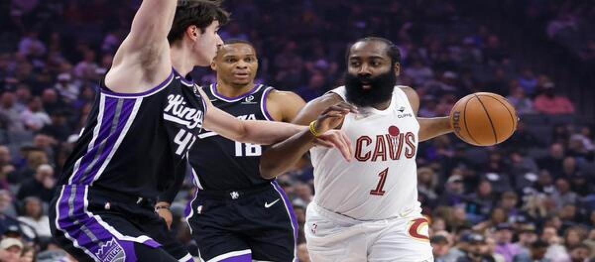 米切尔35分闪亮全场 骑士以132-126拿下国王