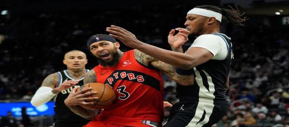 With Quekley scoring 32 points, the Raptors cruised to a 122-94 victory over the Bucks.