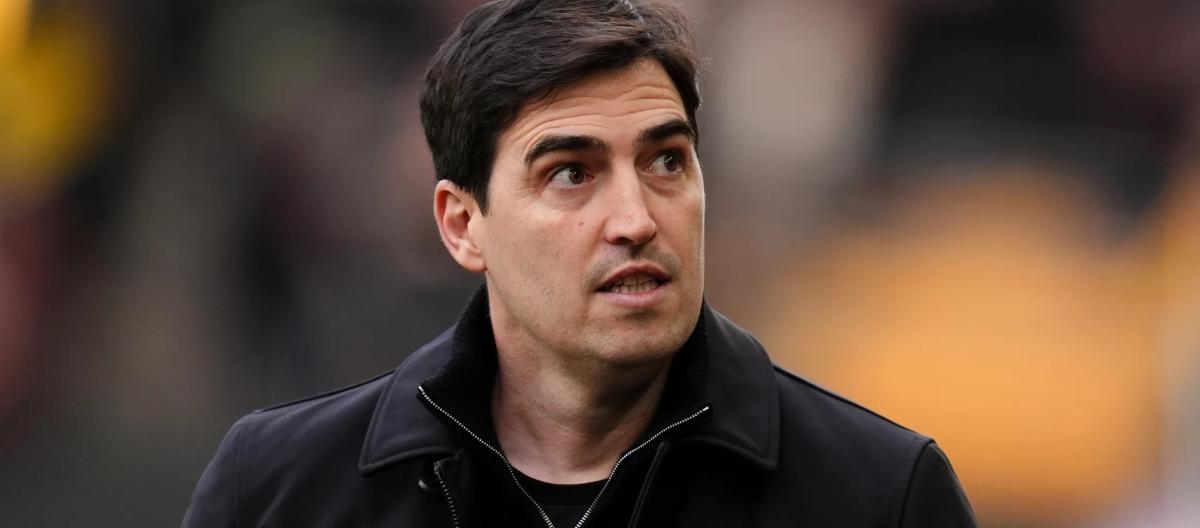 Robbie Fowler believes Iraola's style is closer to Klopp's.