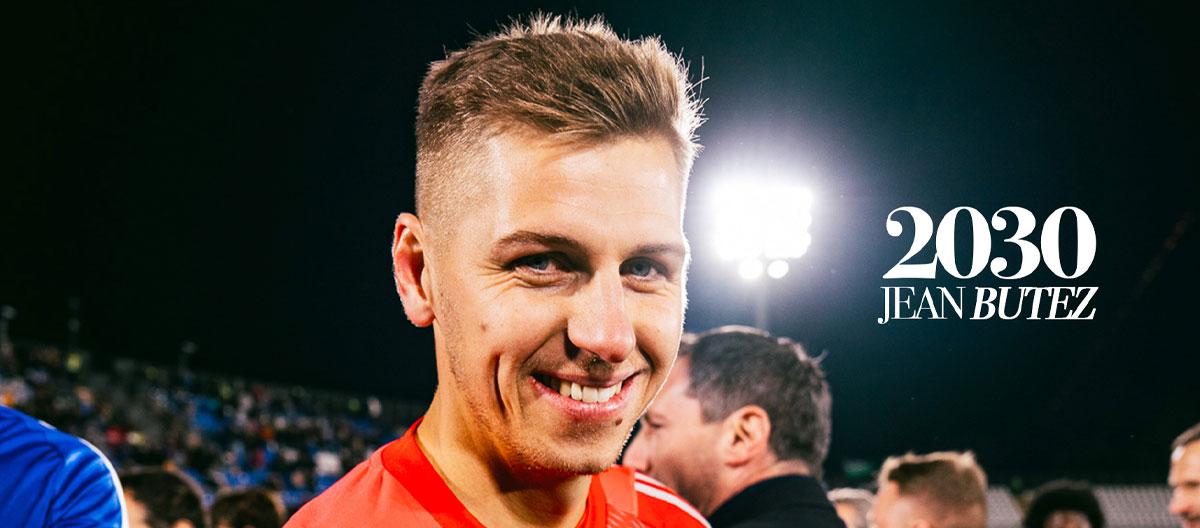 Como completes contract extension with French goalkeeper Jean Butez.