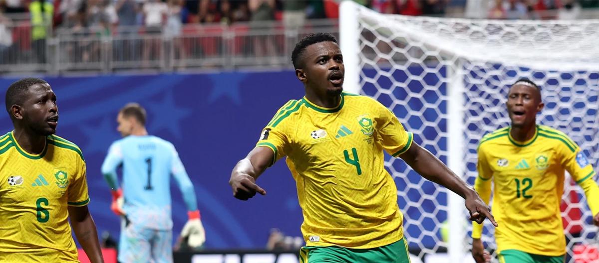 World Cup – Sadilek scores a quick goal against Mokona to equalize, Czech Republic 1-1 South Africa, each taking a point.