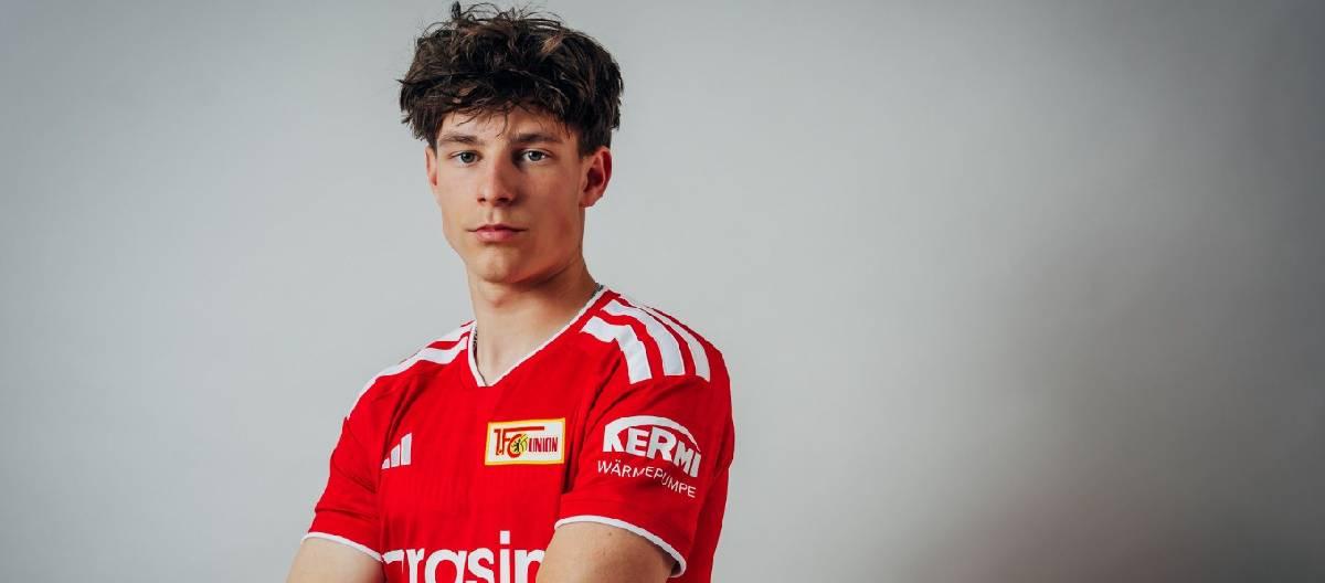 Union Berlin has confirmed that it has reached a contract extension agreement with Andrić Markgraf, who will continue to play for the team in the future.