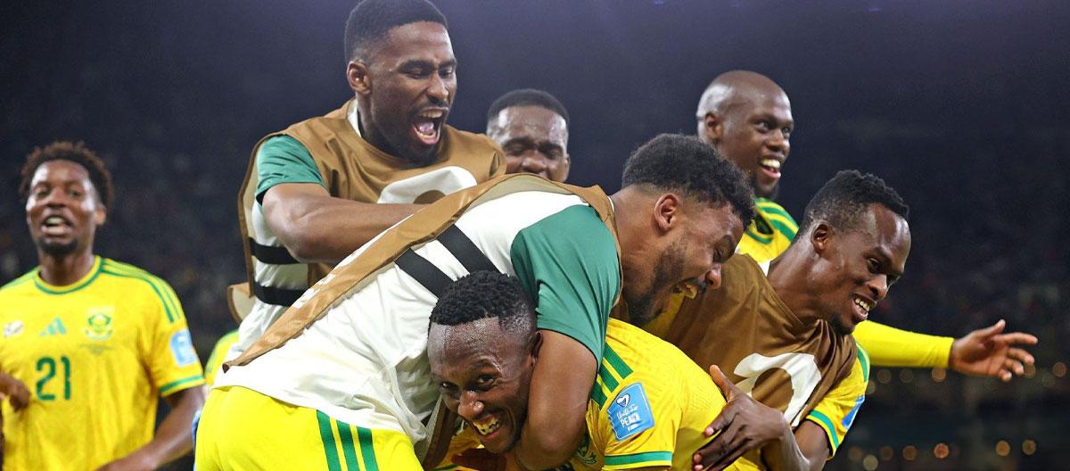 ◤FIFA World Cup in United States, Canada and Mexico◢ Thapelo Maseko scores as South Africa earned qualification to the knockout stage with a shock 1-0 win over South Korea..