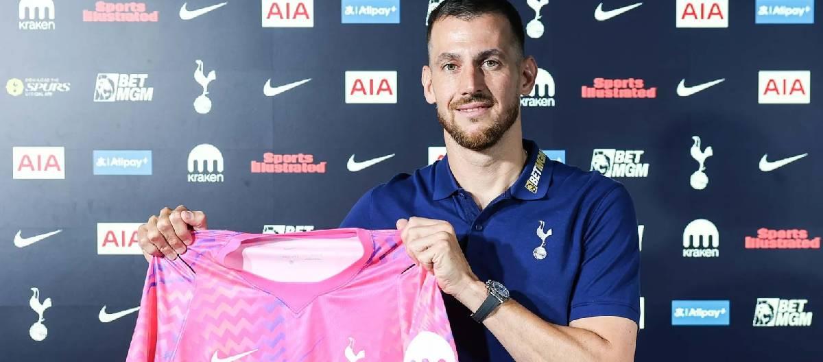 Tottenham Hotspur have announced that Martin Dubravka will join the club as a free agent after his contract with Burnley expires.