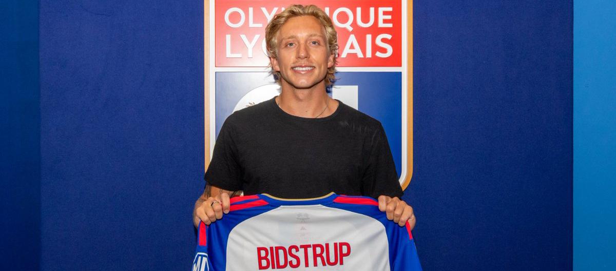 Lyon have officially signed RB Salzburg midfielder Bystrup to a five-year contract.