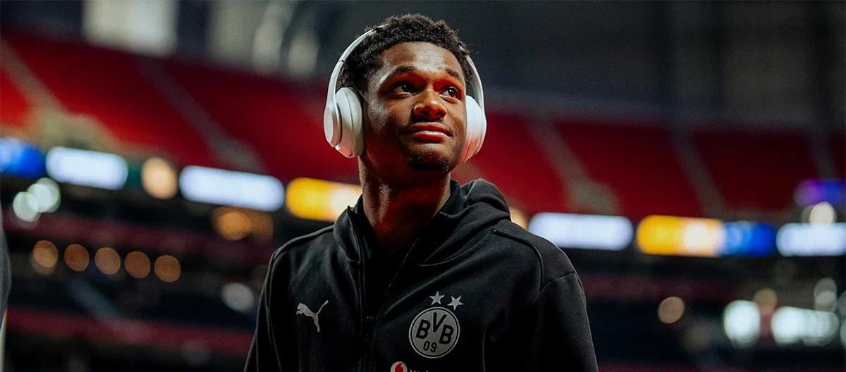 Lyon officially announced the signing of Dortmund winger Durandwell on a five-year contract.