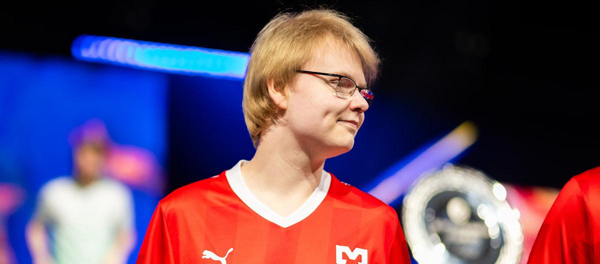 MOUZ official statement: We have parted ways with Finnish rifler Jimpphat.