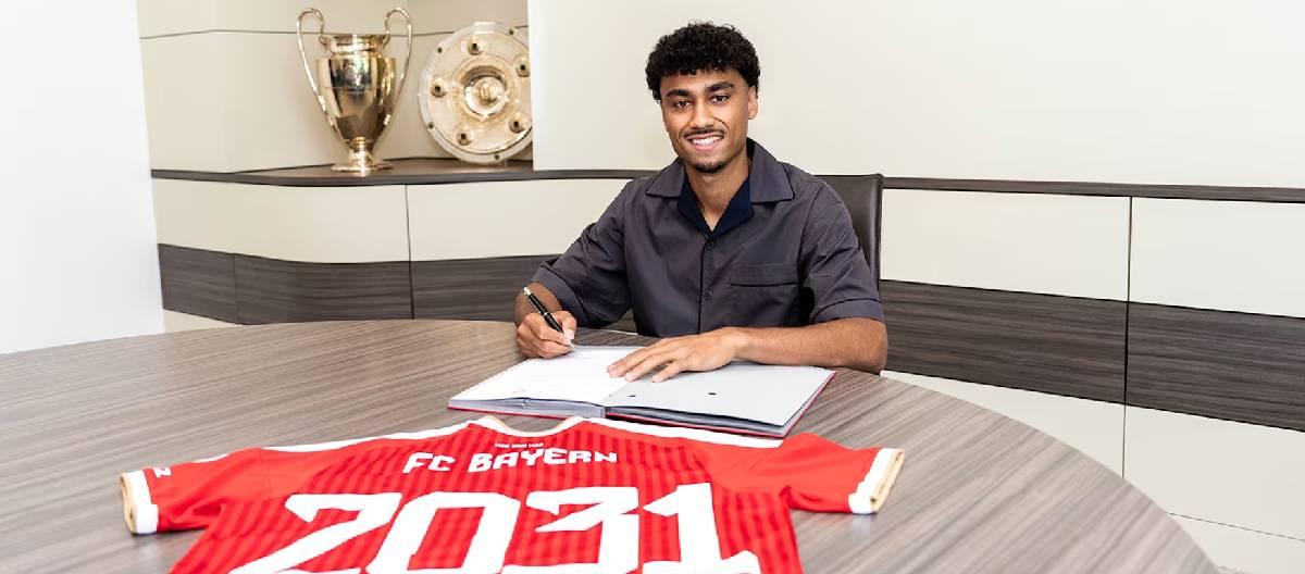 Bayern Munich officially announced the signing of Nathaniel Brown, with a contract running until June 2031.