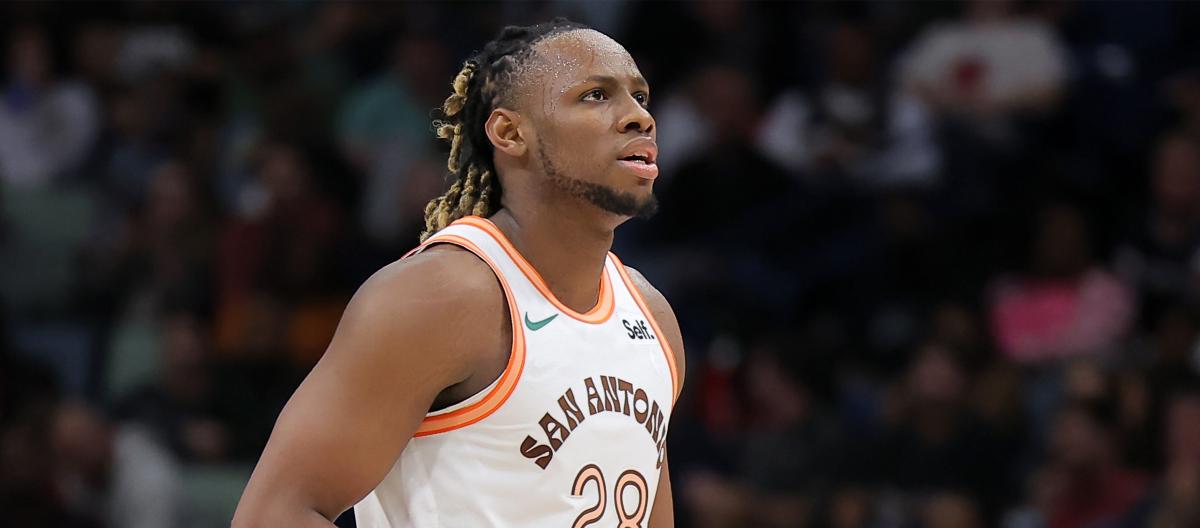 Charles Brazil returned to the Warriors on a one-year contract and will continue to serve as a substitute in the new season.