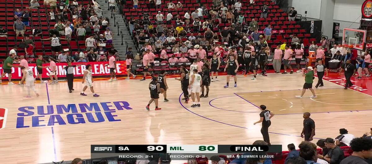 2026年NBA夏联：R.J.戴维斯砍20分 马刺以90-80力克雄鹿