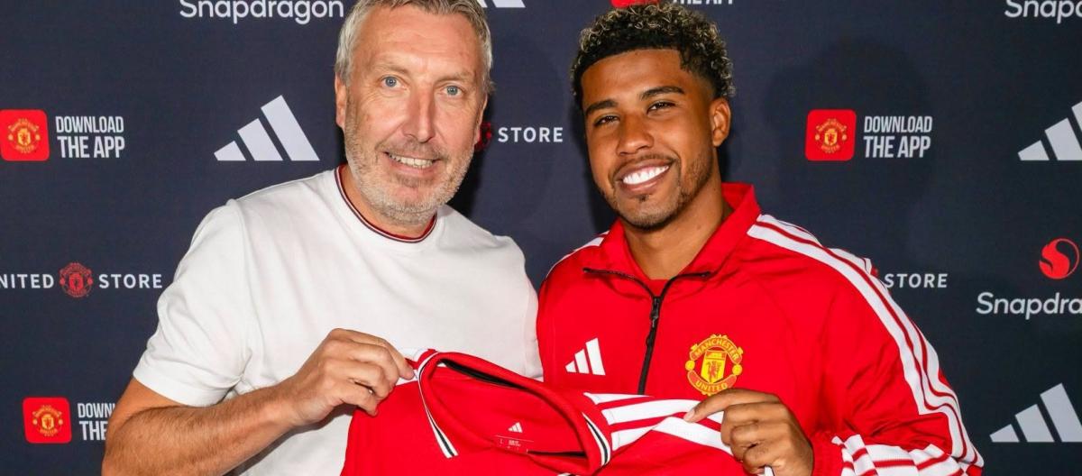 Manchester United's new signing Andre Santos is looking forward to playing alongside his new teammates.