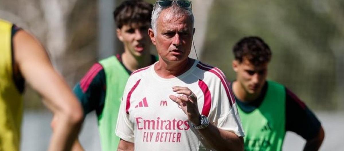 Arnold believes Mourinho will lead Real Madrid to the title.