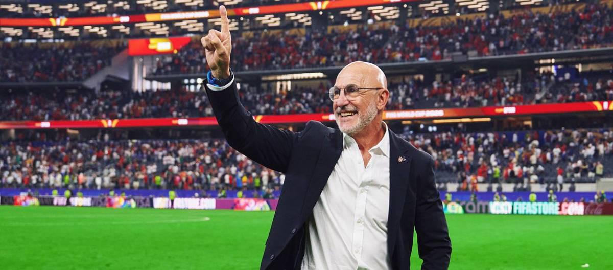 Spain coach De la Fuente uses humor to face Argentina