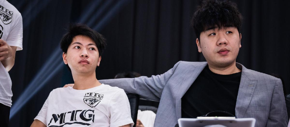 输掉比赛黑脸，一句“不方便透露”带过，爱思教练高冷受访有失专业。