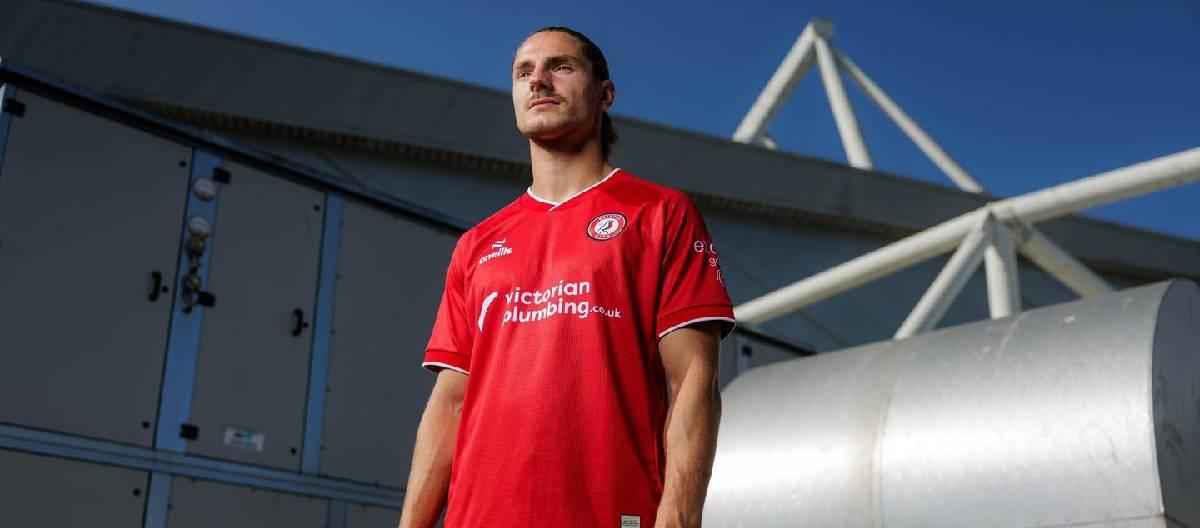 Bristol City have officially announced the signing of Laurent Torray on a four-year contract.