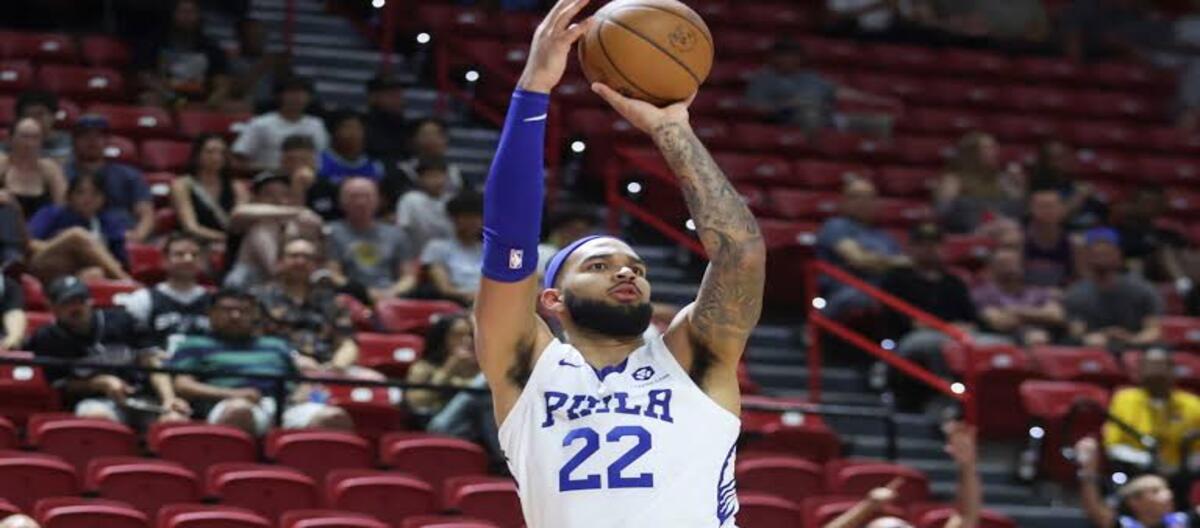 Johnny Bloom joins the Clippers; 76ers trade forward and second-round pick.