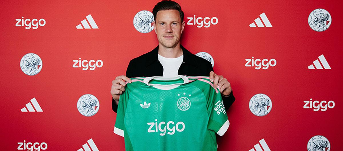 Barcelona's Germany international goalkeeper Marc-André ter Stegen officially joins Ajax on-loan..