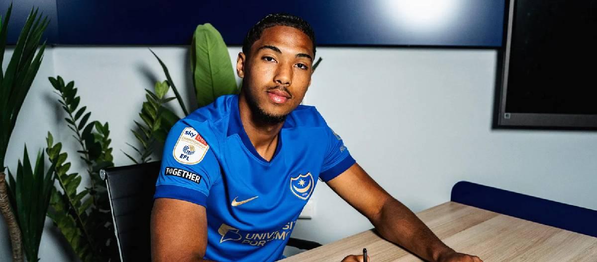 Portsmouth have signed Benjamin Arthur on a one-season loan.