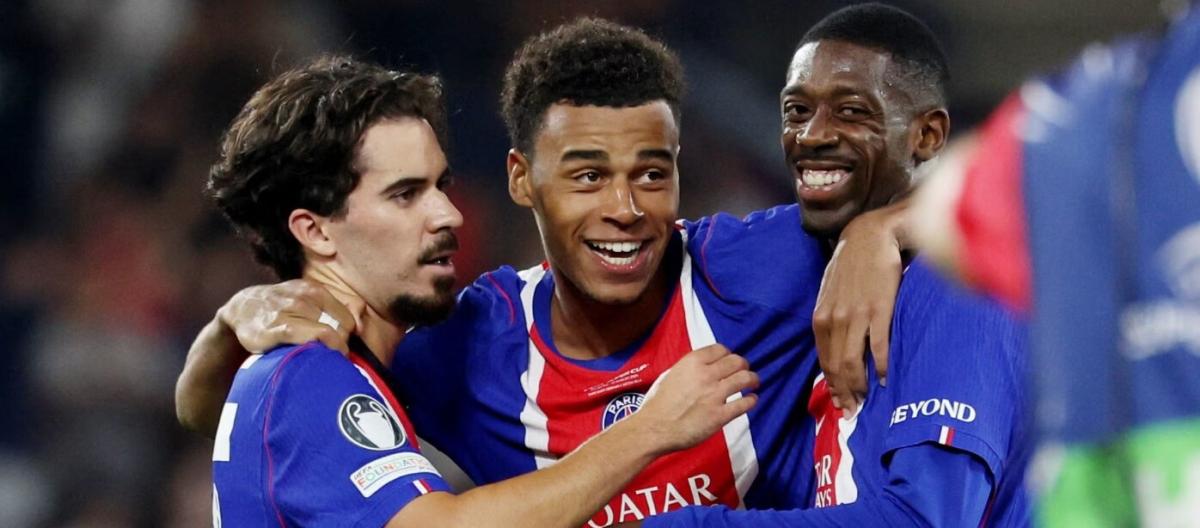 UEFA Super Cup – Kvalatshria scores to help Paris Saint-Germain defeat Aston Villa 2-1 and win the title.