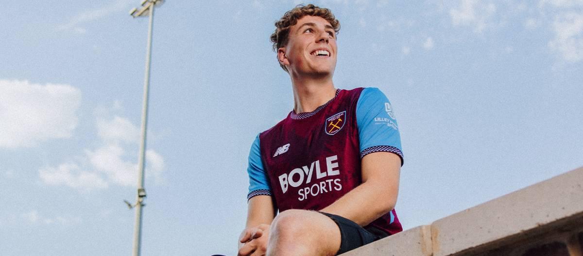 West Ham United have signed Belgian international midfielder Arne Engels.