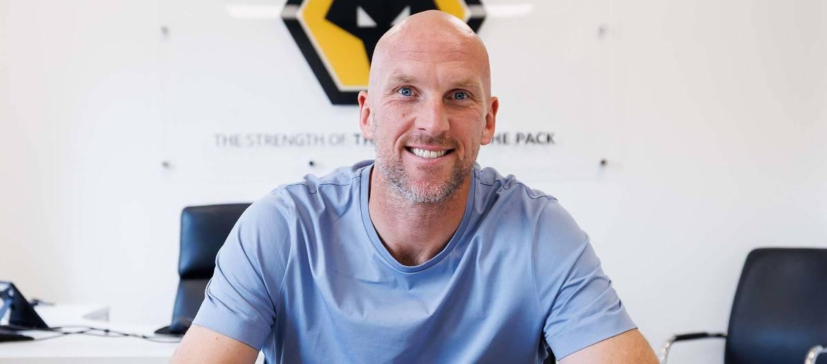 Wolves have announced the signing of John Rudy, with both sides agreeing to a one-year contract.