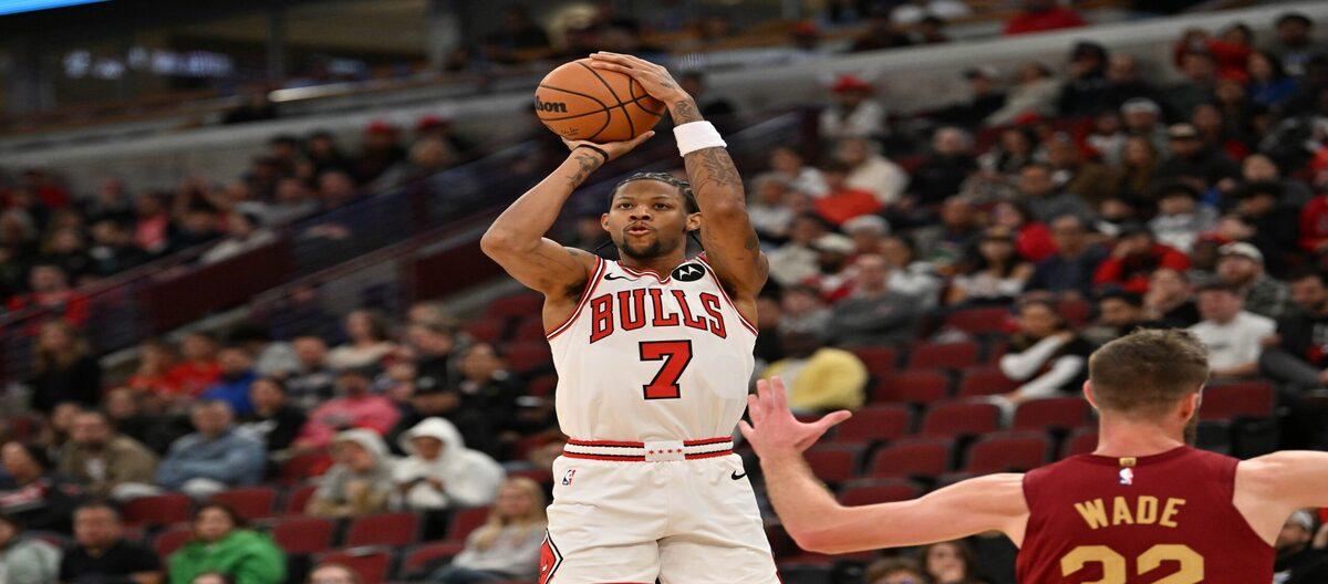 Darren Terry joins the Warriors, signing a one-year Exhibit 10 contract.