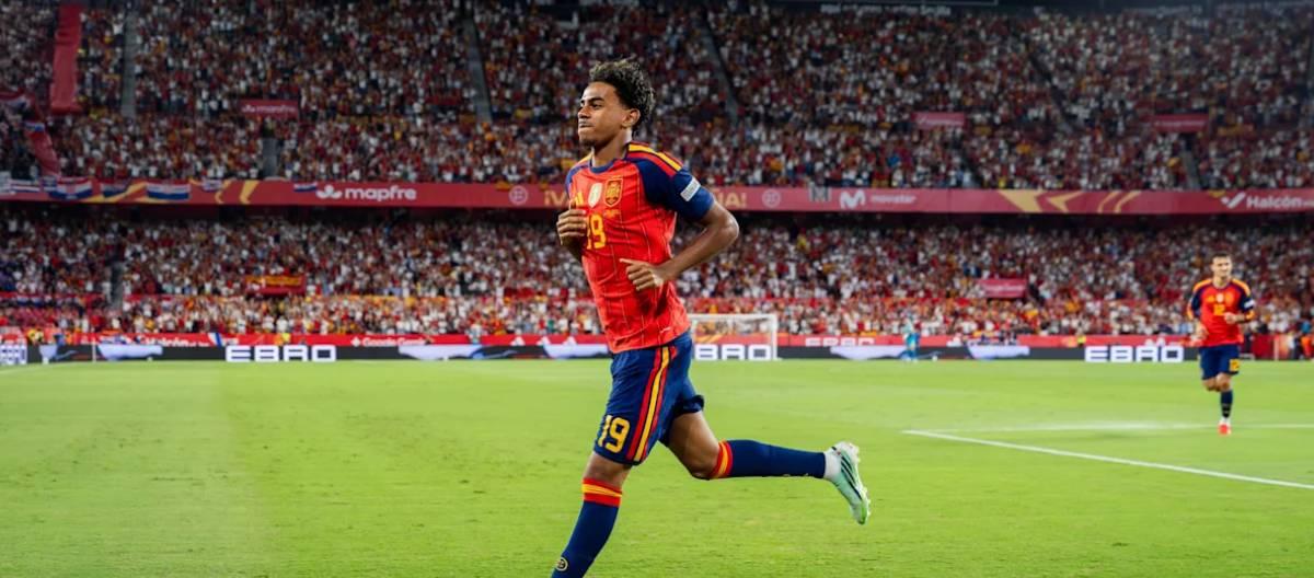 Yamar's two goals helped Spain win, earning praise from De la Fuente.