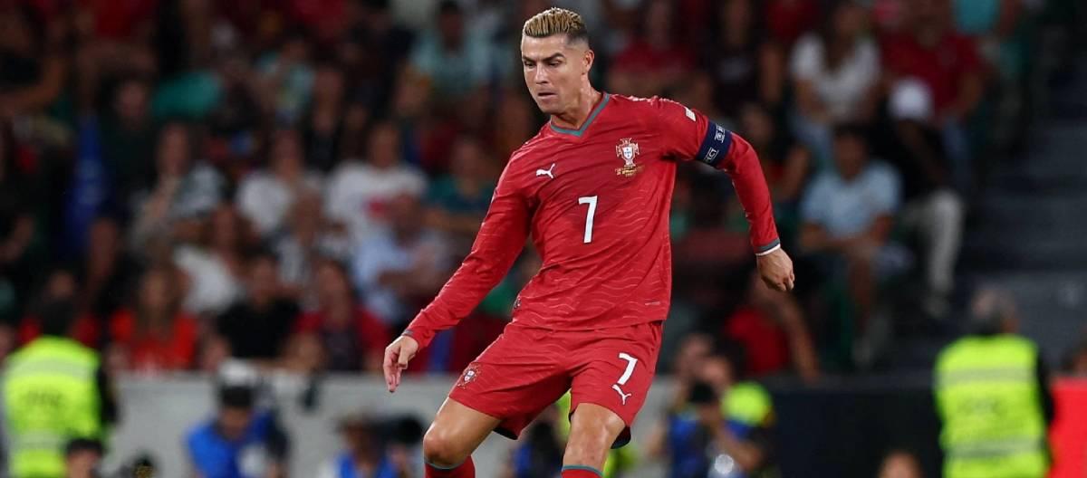 The Portuguese coach and football association strongly support Ronaldo, stating they will resolve the misunderstanding internally.