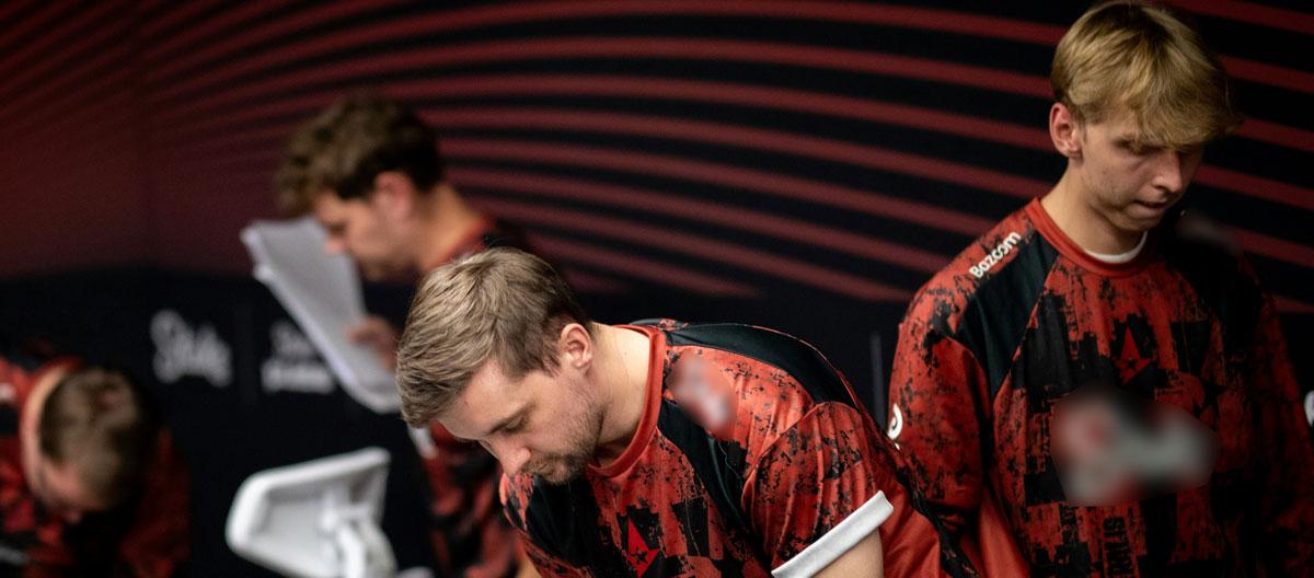 CS2：Astralis惊传欲取代指挥HooXi与步枪手jabbi..
