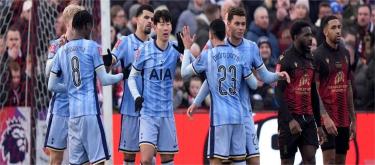 英格兰足总杯——库卢塞夫斯基破门　托登罕热刺3比0淘汰塔姆沃思