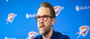 NBA官方：雷霆总经理山姆·普雷斯蒂当选本赛季最佳行政人员