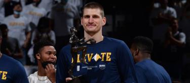 尼古拉·约基奇三度荣膺MVP　书写丹佛掘金队史传奇