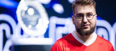 CS2：torzsi与MOUZ续约成功，公开赞扬他是最佳范本。