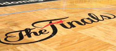 沙姆斯：NBA总决赛场地将重新绘制金杯与“Finals”字样