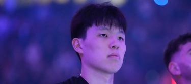 NBA因波特兰开拓者队在选秀两年前与杨汉森有非法接触，对其处以1万美元罚款，助理总经理被停职。