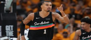 单场12次盖帽 文班亚马刷新NBA季后赛纪录