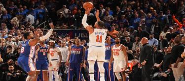 Brunson's 35 points led the Knicks to a 137-98 victory over the 76ers.