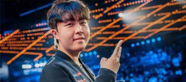 League of Legends: Kanavi uses the terms "spear" and "shield" to describe the regional styles. Is he simplifying the strategy or mocking the LPL?