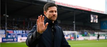 TA: Alonso is about to become Chelsea manager on a four-year contract.