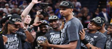 文班亚马荣获西决MVP 马刺晋级NBA总决赛