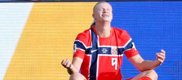 ◤FIFA世界杯在美国、加拿大和墨西哥举行◢ 埃尔林·哈兰德梅开二度，帮助挪威4-1大胜伊拉克。
