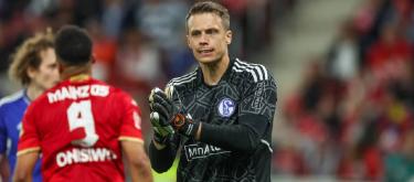 Mainz have confirmed the signing of Alexander Schwolow, further strengthening the team's goalkeeping position.