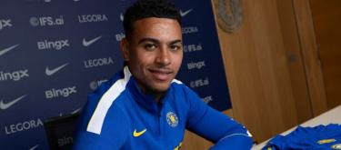 Morgan Rodgers joins Chelsea on a long-term contract.