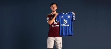 Leicester City have announced the signing of Liam Cullen, with both sides agreeing to a three-year partnership.